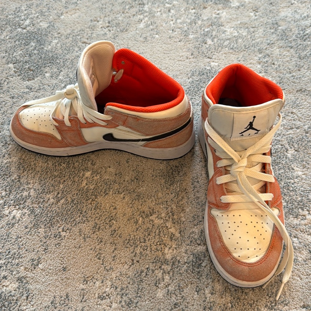 Nike Air Jordan 1 Mid Team Orange Black Sail Sneakers (DV1336-800) Youth Size 6